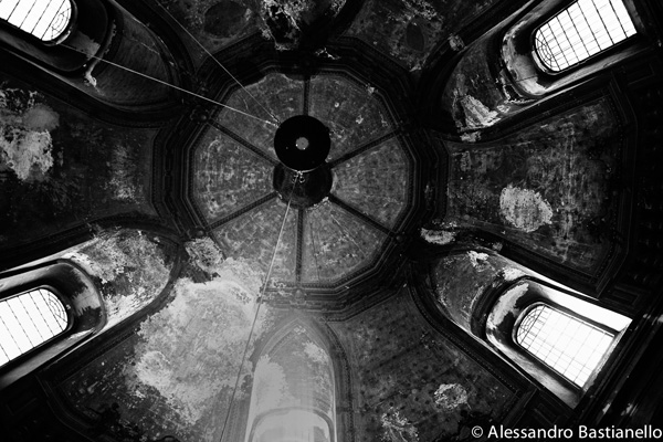 Il chiaroscuro delle carceri. Il percorso del detenuto dall'ingresso alla cella :: mostra virtuale